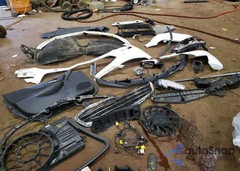 2018 Chevrolet Malibu Lt из США, поврежденный, VIN 1G1ZD5ST2JF225530